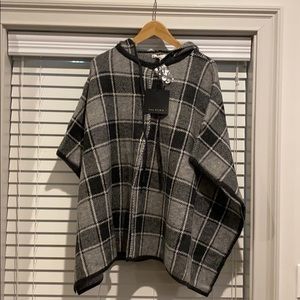 🆕😘 Max Studio medium women’s poncho